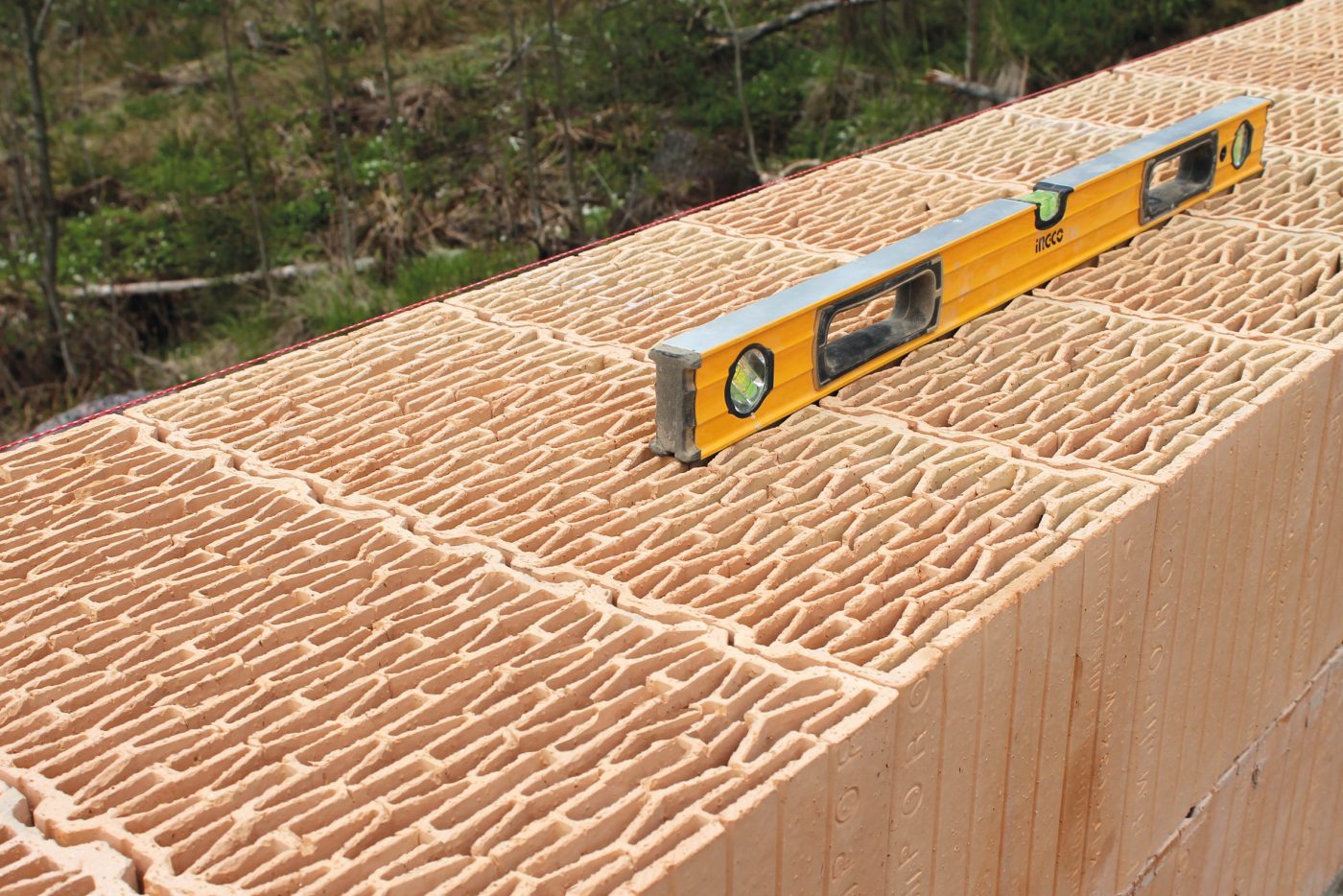 Porotherm ulkoseina vatupassi